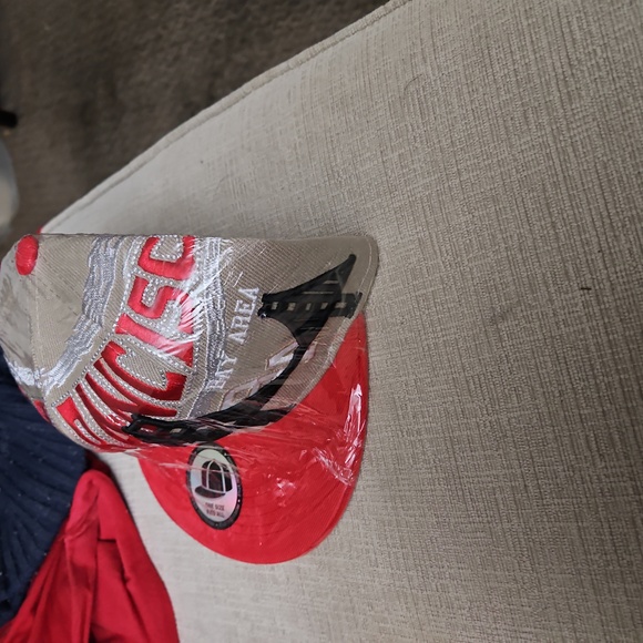 Professional Style San Francisco 49ers Cap. NWT. Very Unique Design - Picture 4 of 5